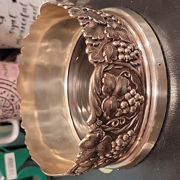 Vintage Wine Bottle Coaster in Silver Plate with felt bottom - Picture 2 of 9